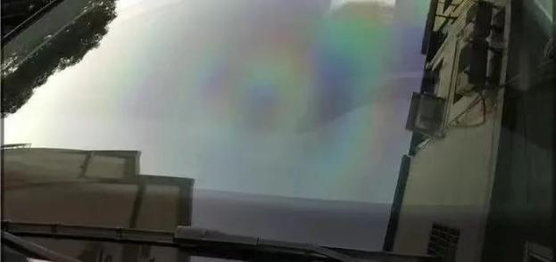 多地暴雨上万车辆进水报废！专家：这样保养爱车雨季不贬值！(图6)