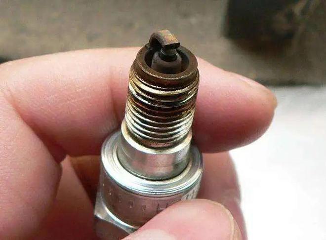 新车第二次保养有哪些项目？内行人：不懂这些小心被坑！(图6)