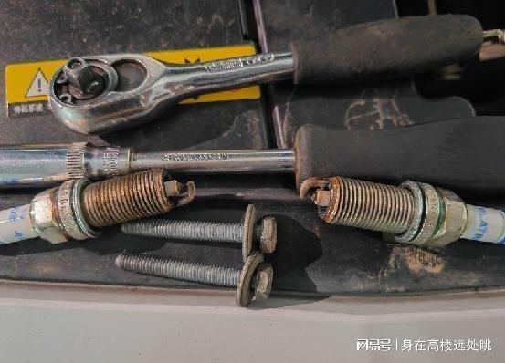 标致408发动机抖动缺缸烧机油原来是这个原因惹的祸(图9)