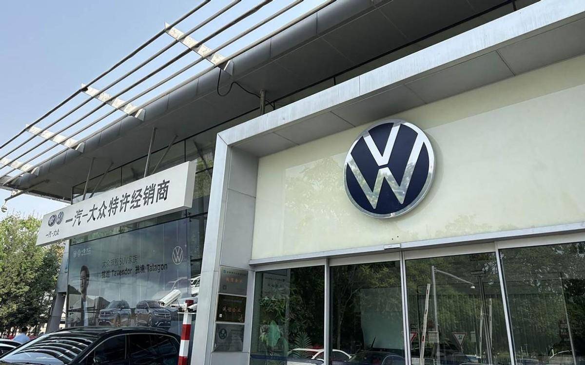 全新迈腾6月将上市！老款现优惠6万、送7次保养买新还是选旧？(图15)
