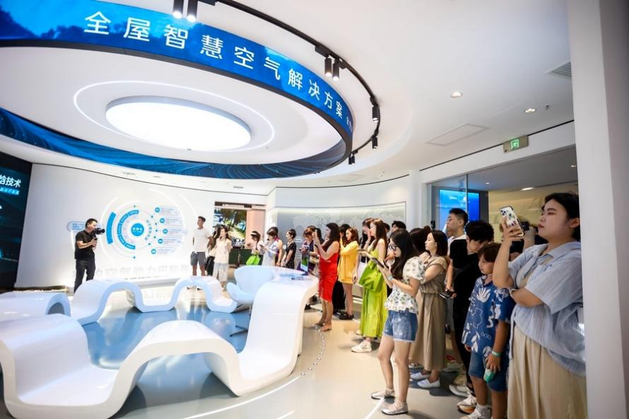 美的数智骑行公开赛荣耀启航星光系列中央空调定义竞速新凉爽