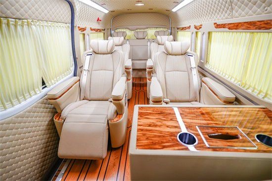国六排放标准2023款丰田海狮展厅现车(图4)