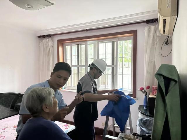 高龄独居老人在家摔倒怎么办？社区实践“物业+养老”服务模式(图2)
