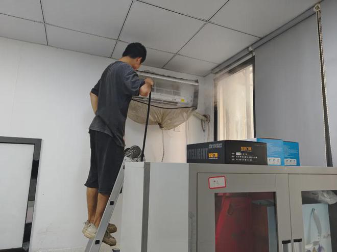 东家乐家装用细微的经营为员工守护健康！空调清洗的好处！(图7)