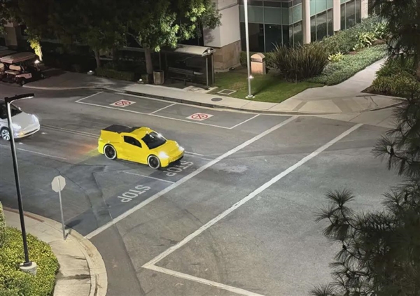 特斯拉版萝卜快跑曝光？不像轿车像货车网友集体亢奋