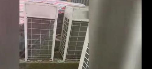 杭州一写字楼空调爆炸致维修工人身亡现场惨烈碎片遍地都是(图4)
