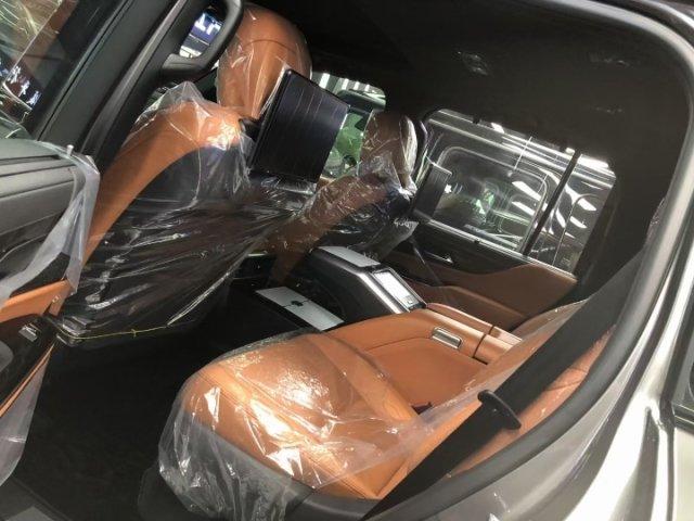 24款雷克萨斯LX600中东4座VIP黑曜版现车进口直发价(图5)