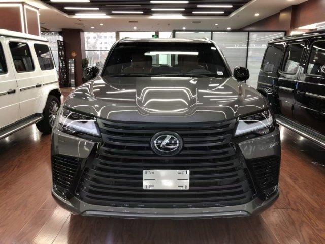 24款雷克萨斯LX600中东4座VIP黑曜版现车进口直发价