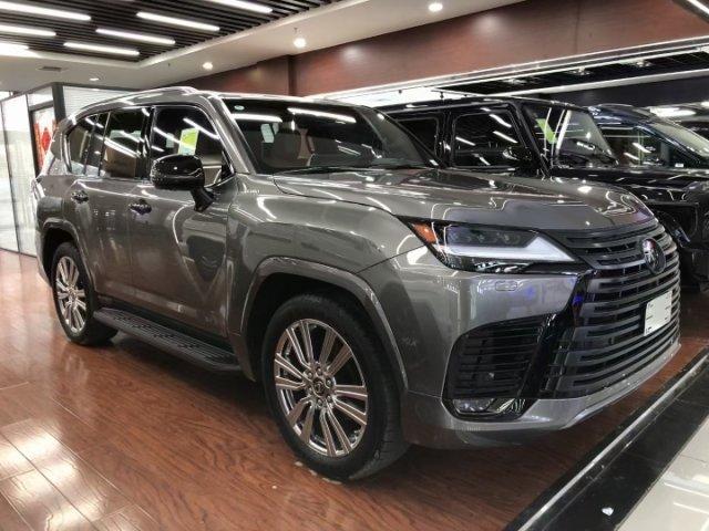 24款雷克萨斯LX600中东4座VIP黑曜版现车进口直发价(图2)