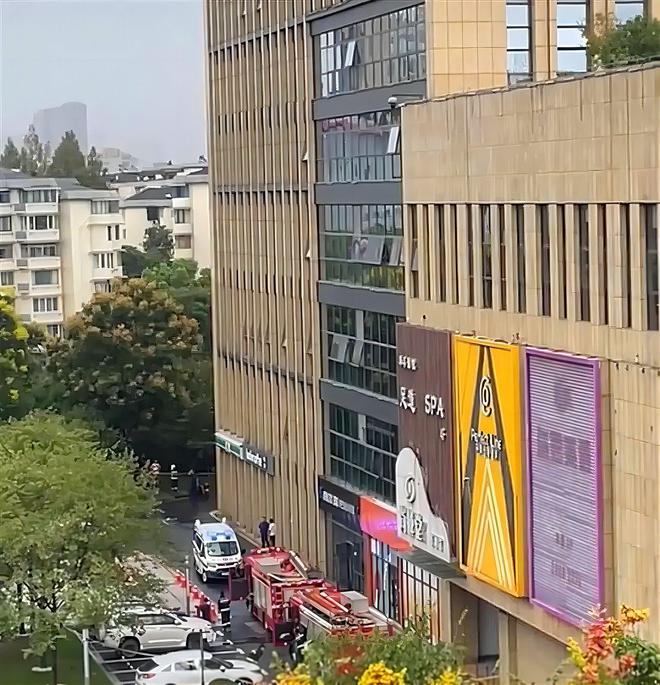 写字楼维修空调时突发爆炸维修工人不幸身亡杭州9·19事故查明