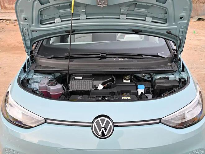 10万出头买代步车360度全景影像、后排空调出风口全都有！