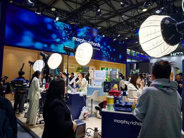 AWE2025观察：家电行业以AI破局跨界、健康引领消费新趋势(图11)