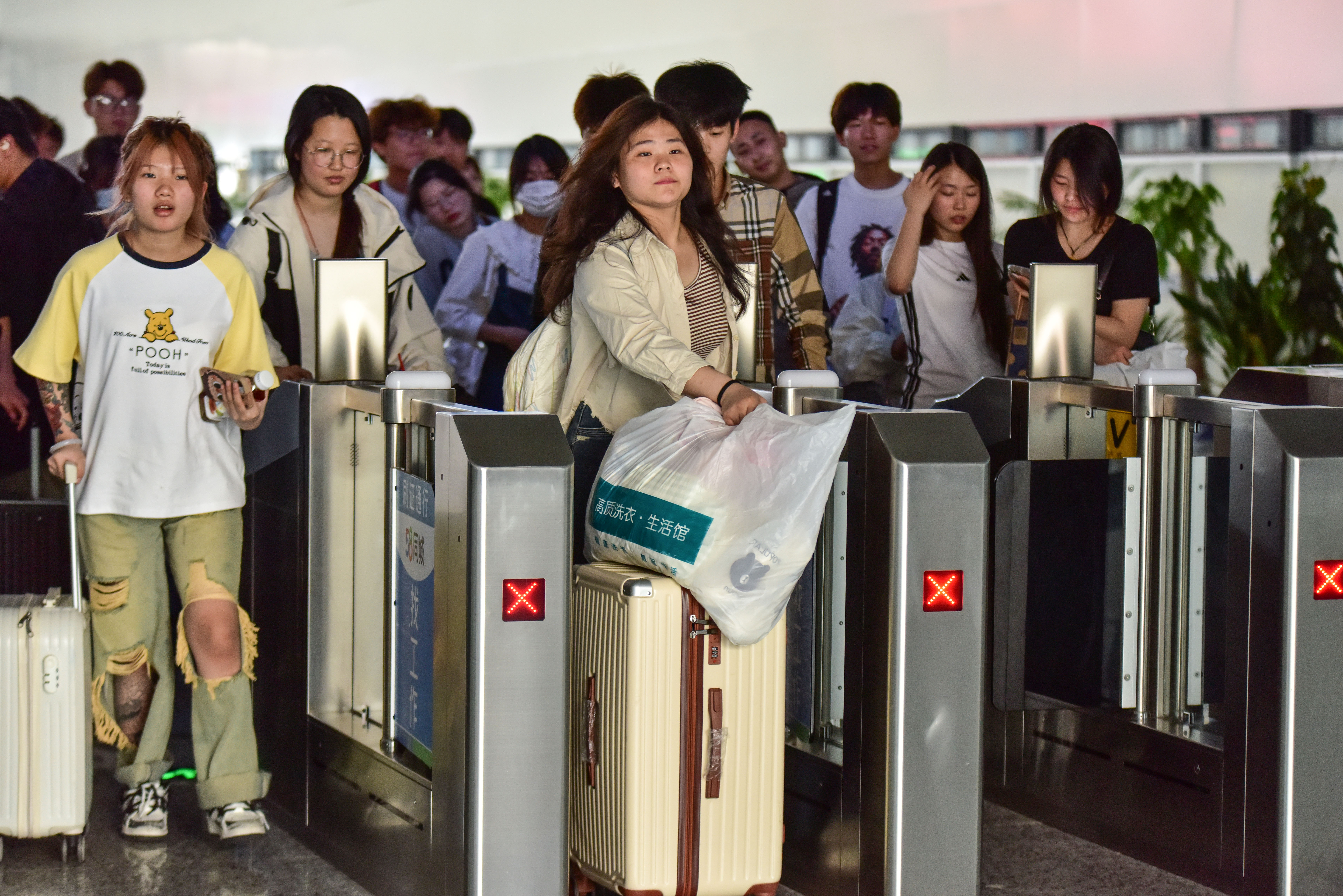 阜阳铁路“五一”假期预计发送旅客638万人次(图1)