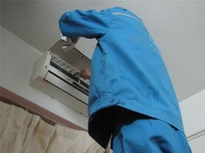 空调清洗要注意什么(空调清洗的注意要点及事项)(图1)