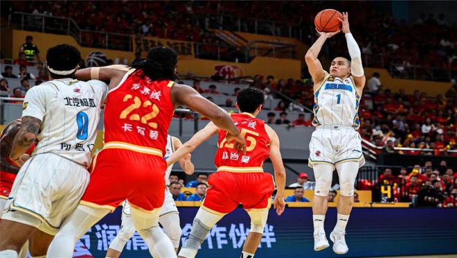 清理门户！9名球员合同到期北京队3人或离队许利民霸气发声(图3)