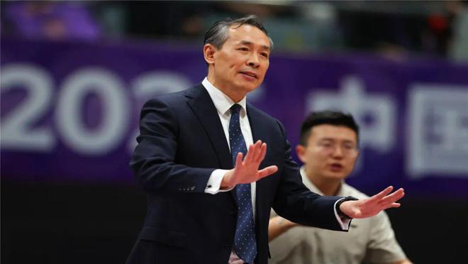 清理门户！9名球员合同到期北京队3人或离队许利民霸气发声(图4)