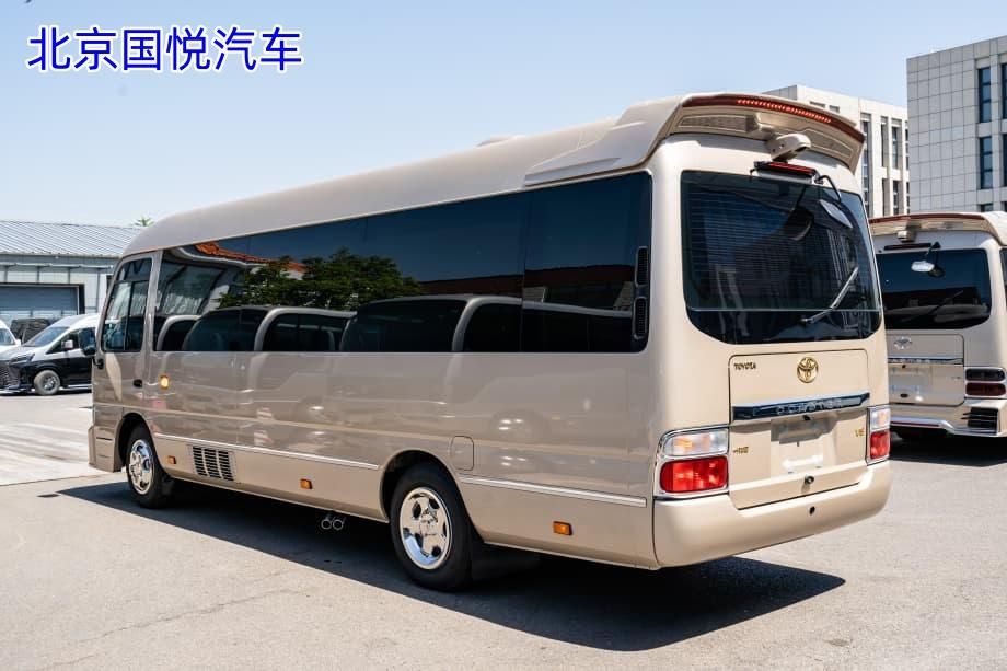 丰田考斯特17座哈尔滨落地多少钱