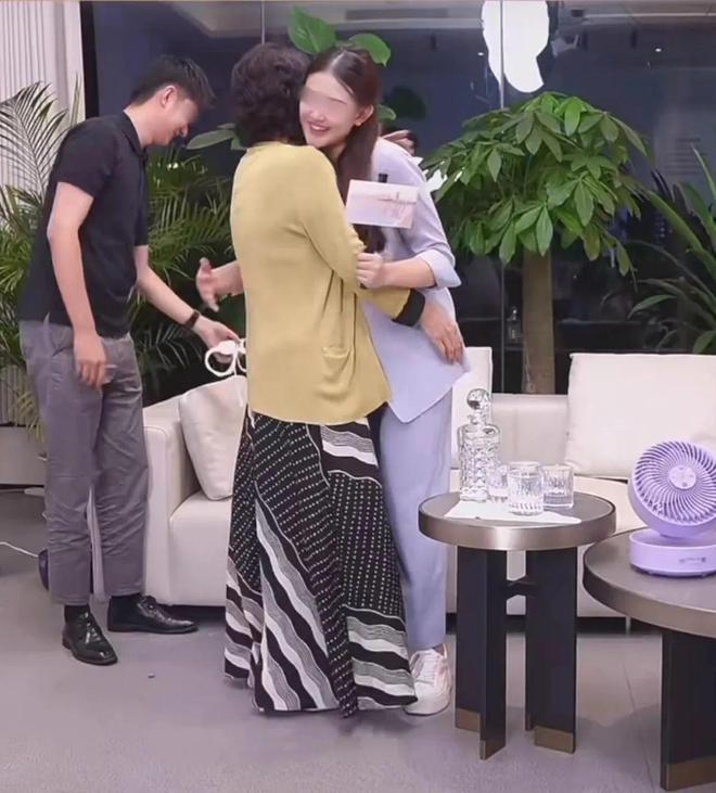 董明珠“老人味空调”曝光网友：比玫瑰款更让人绷不住！(图8)