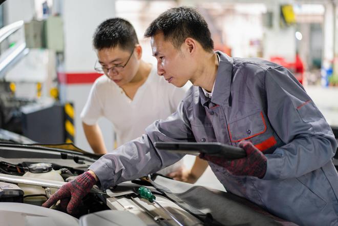 懂车的人都在这5个节点「狠保养」！学会多开5年不大修附自查时间表(图2)