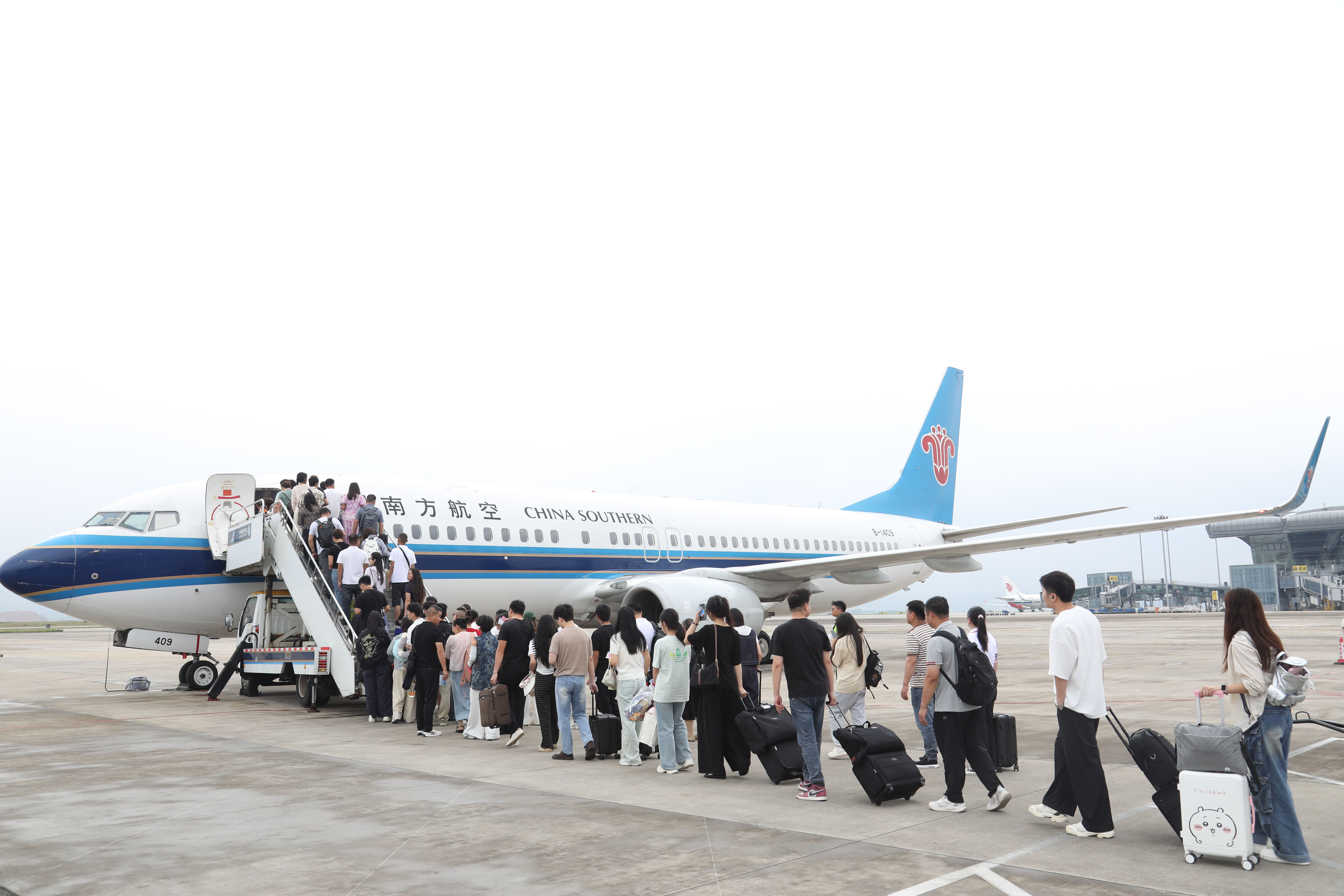 暑运首月南航保障47万“黔线”旅客“清凉出行”