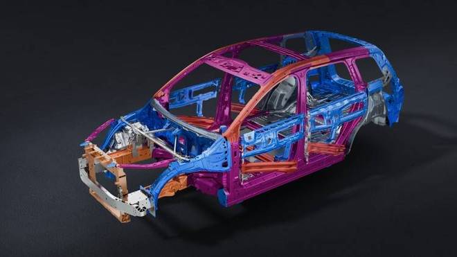 家庭​豪华出行新标杆！腾势N8L正式开启预售3198万起(图8)