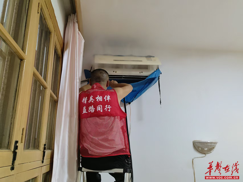 “双节同辉益盏灯暖”长沙市精英路社区共谱中秋志愿新篇(图3)