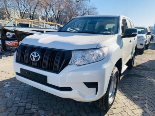 丰田霸道2700分期购车指南珍珠白落地价格低月供方案