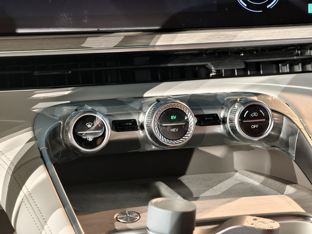 星途瑶光C-DM寰球版上市超级置换价1299-1799万(图6)