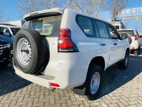 ‌2025款霸道2700落地价直降3万7座豪华配置金融方案灵活(图3)