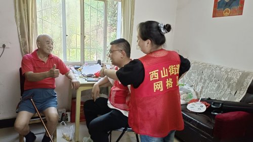 解民忧、送清凉！——鄂州下沉党员志愿者为独居老人检修家电传温情(图3)