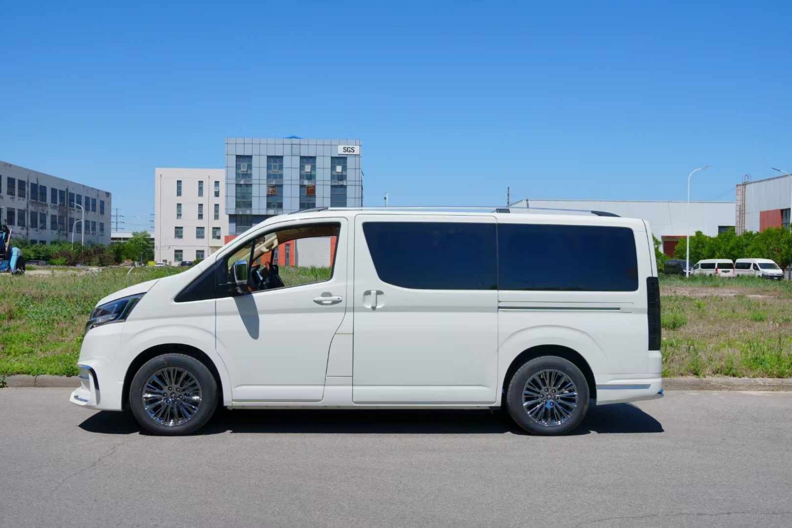 2024款进口丰田海狮商务海狮MPV价格(图2)