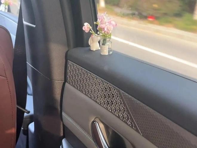 根治车内异味老司机坦言：冬季开窗加洗车就够了(图3)