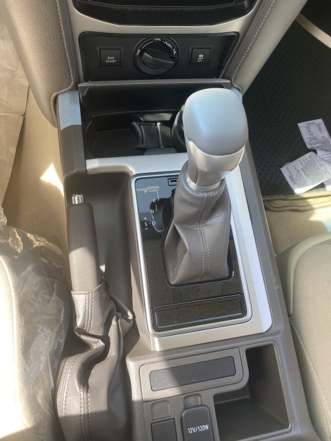 2024款丰田霸道2700VX港口最新落地报价欢迎来电详询(图4)