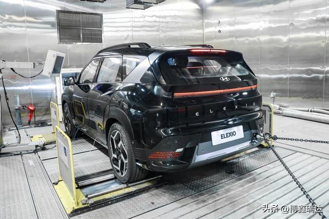 722km续航无焦虑27分钟快充北京现代EO羿欧值不值？(图2)