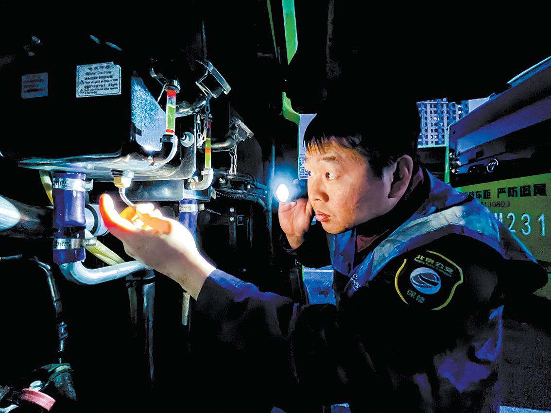 早高峰温度降至冰点公交提前开暖风