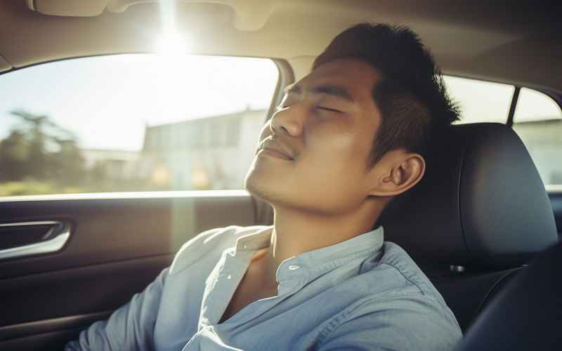 汽车开空调有臭味(汽车开空调有臭味什么原因)