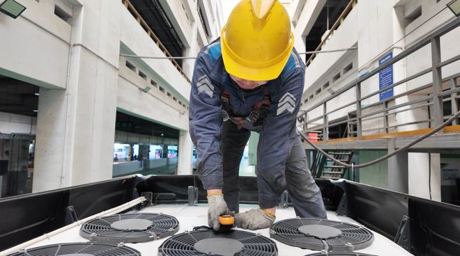 暖风已备好！千余辆公交提前完成“大扫除”(图3)