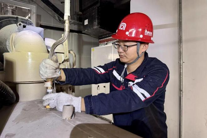 地铁站空调冬季“保养”进行时(图2)