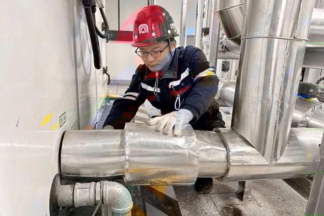 地铁站空调冬季“保养”进行时