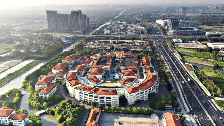 华发虹桥四季(售楼处)-华发虹桥四季销售中心-环境-户型-价格-地址-楼盘详情-配套-电话-交房时间-配套-电话-交房时间(图10)