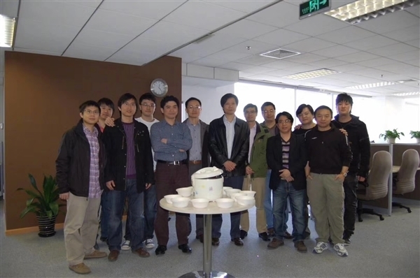 今天是小米15周岁生日：雷军一碗小米粥开启的创业之路(图2)